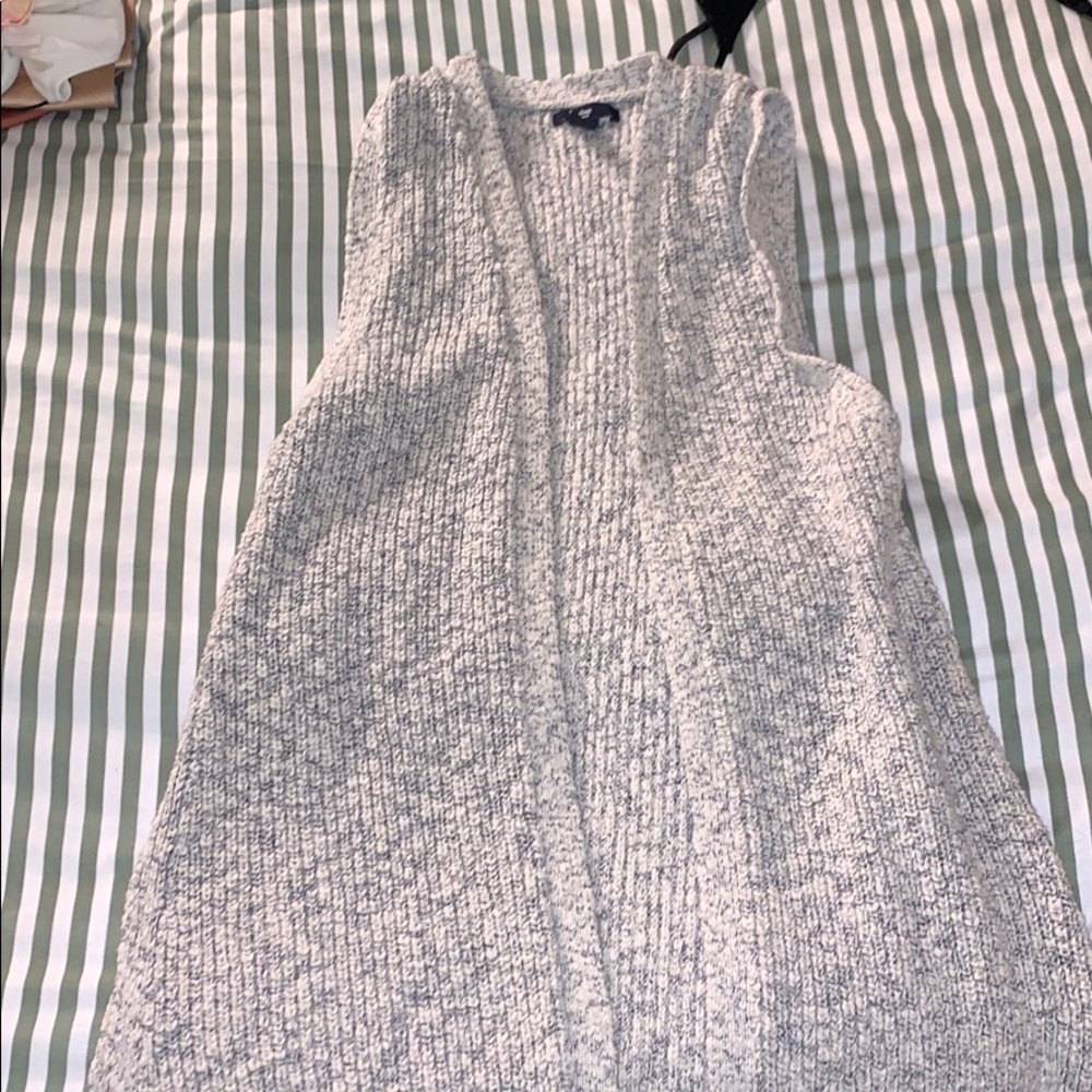 Gap knit vest